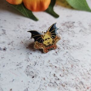 Vintage 1983 HARLEY DAVIDSON Motorcycle Live To Ride PIN - Lapel Jacket Enamel